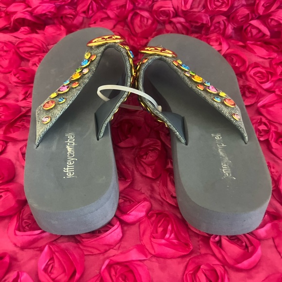 Embellished thong sandal with 'JC' logo metal bit - Picture 4 of 7